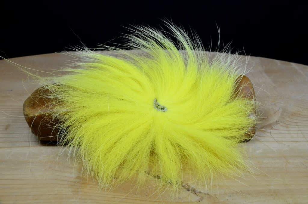 Fly Tying Hareline Arctic Fox Tail Hair Yellow 