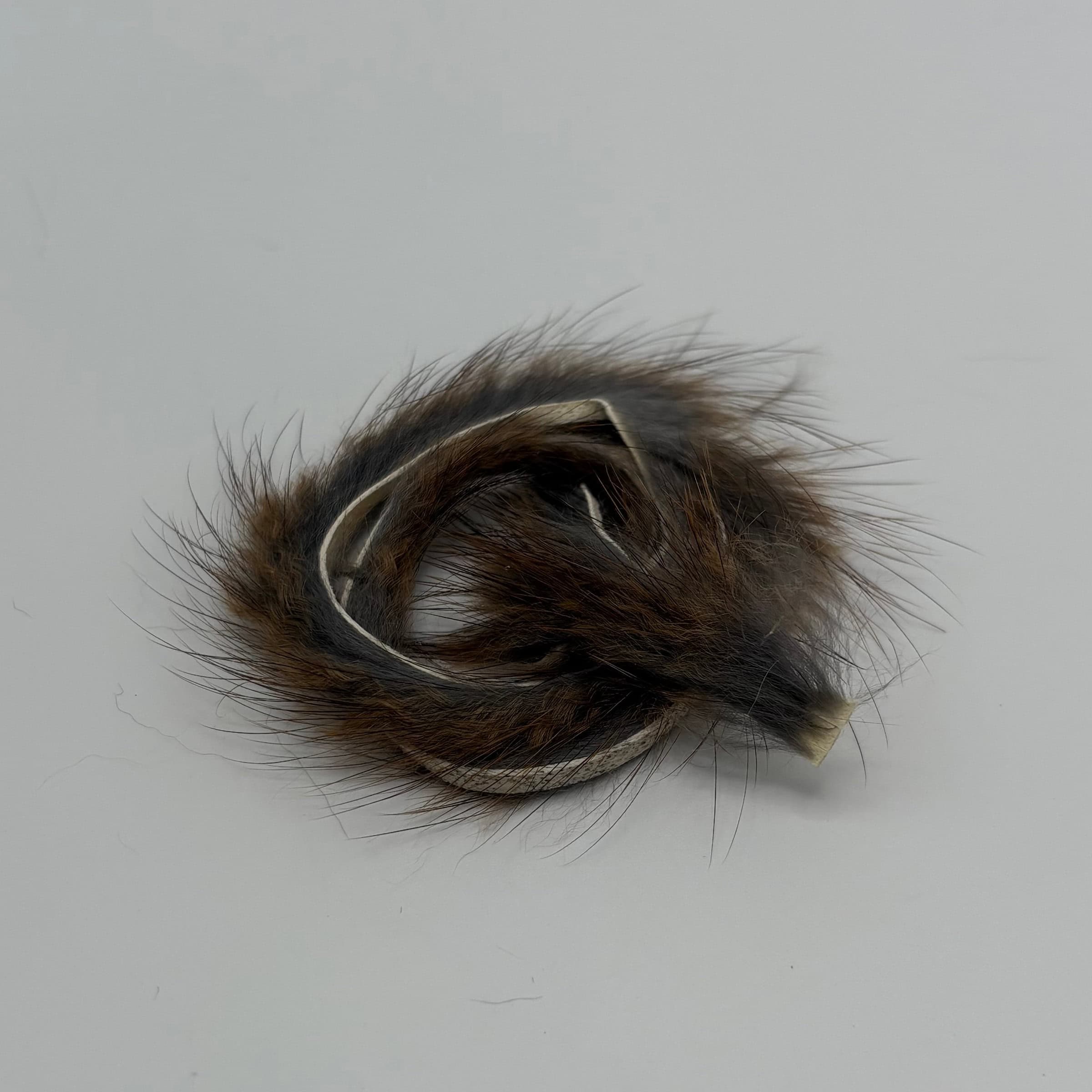 Muskrat Zonker Strips Natural for tying.